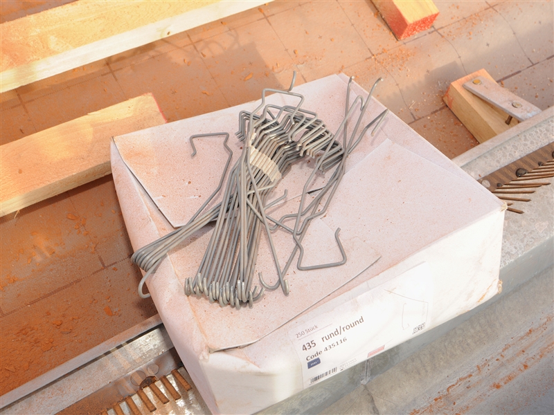 Sturmklammern zum Sichern von Dachziegeln