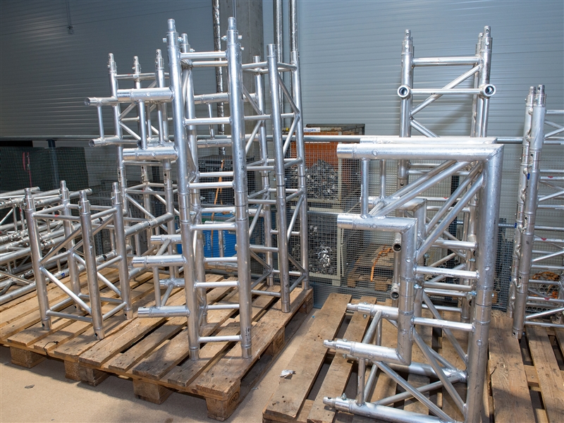 Traversen für den Aufbau von Bühnen und Messeständen