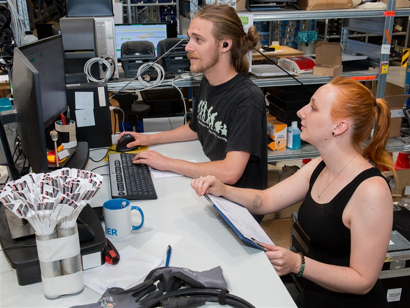 Das Equipment für eine Veranstaltung zusammenstellen