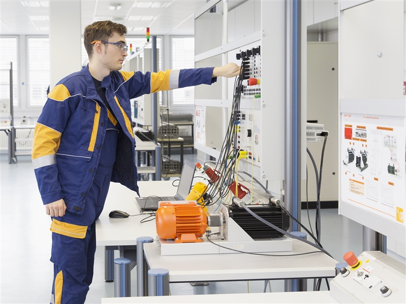 Unter Laborbedingungen eine Motorensteuerung optimieren