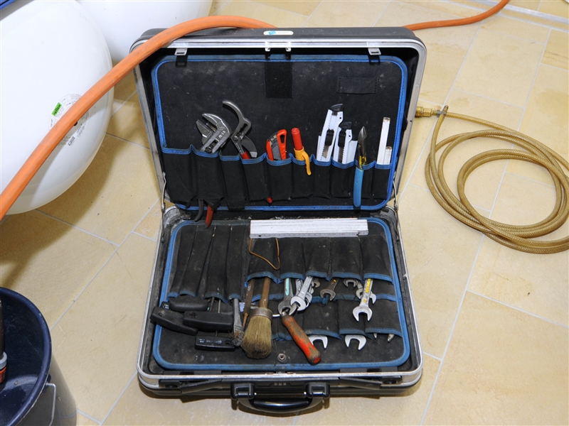 Werkzeugkoffer für Montagearbeiten im Sanitärbereich