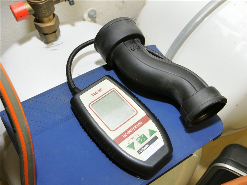 Gasspürgerät zur Lecksuche an Gasgeräten