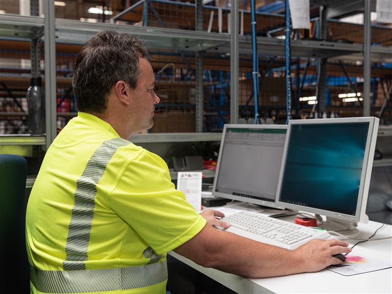 Den Lagerumschlag mithilfe von Logistiksoftware organisieren