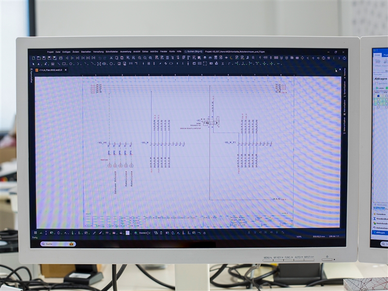 Bildschirm mit Abbildung eines Stromlaufplans