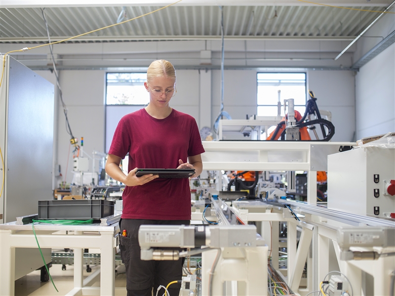 Produktionsparameter einer Anlage über ein Tablet justieren