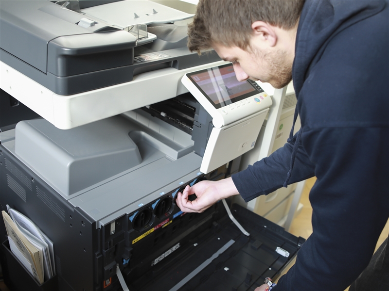 Fehlfunktionen an einem Farbdrucker analysieren